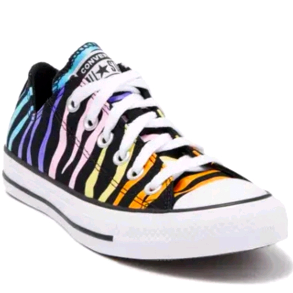Converse Chuck Taylor's animal print